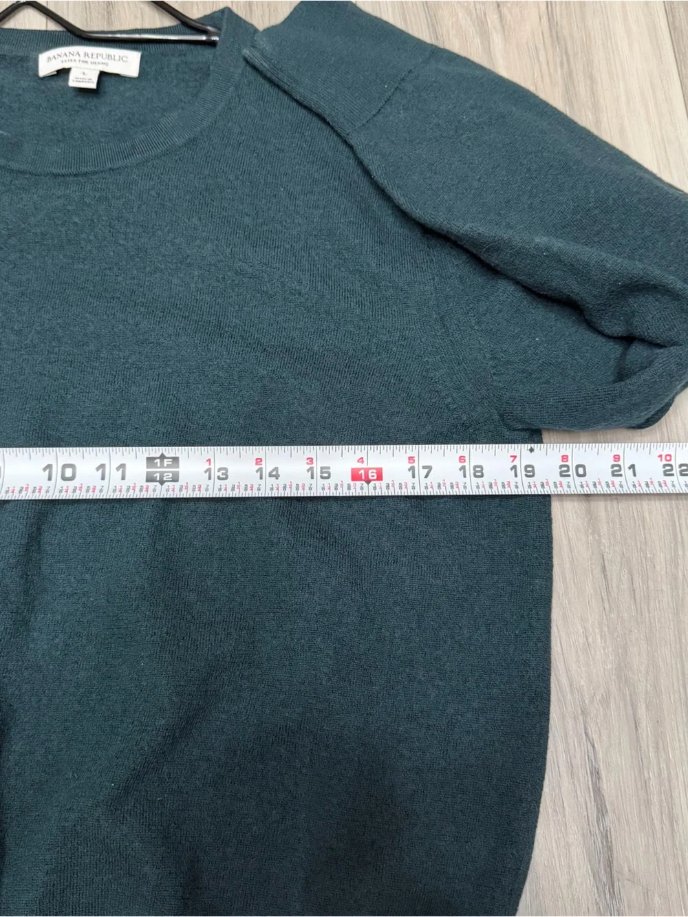 Banana Republic Men’s Dark Green Crewneck Sweater Merino Wool